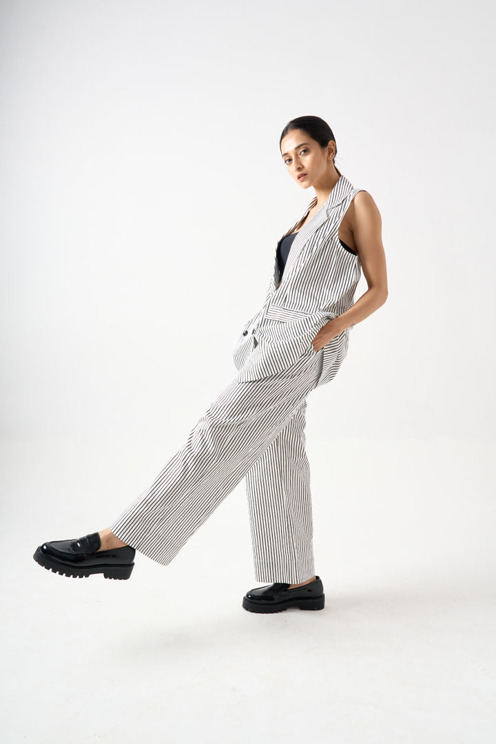 STRIPPED SLEEVELESS BLAZER WITH FRONT BUTTONS AND POCKET DETAILS WITH PANTS