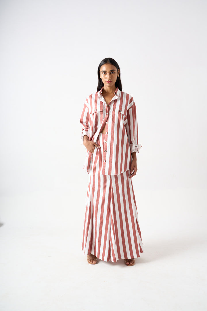 STRIPPED A-LINE FISH CUT FULL LENGTH SKIRT WITH SIDE ZIP AND POCKET DETAIL