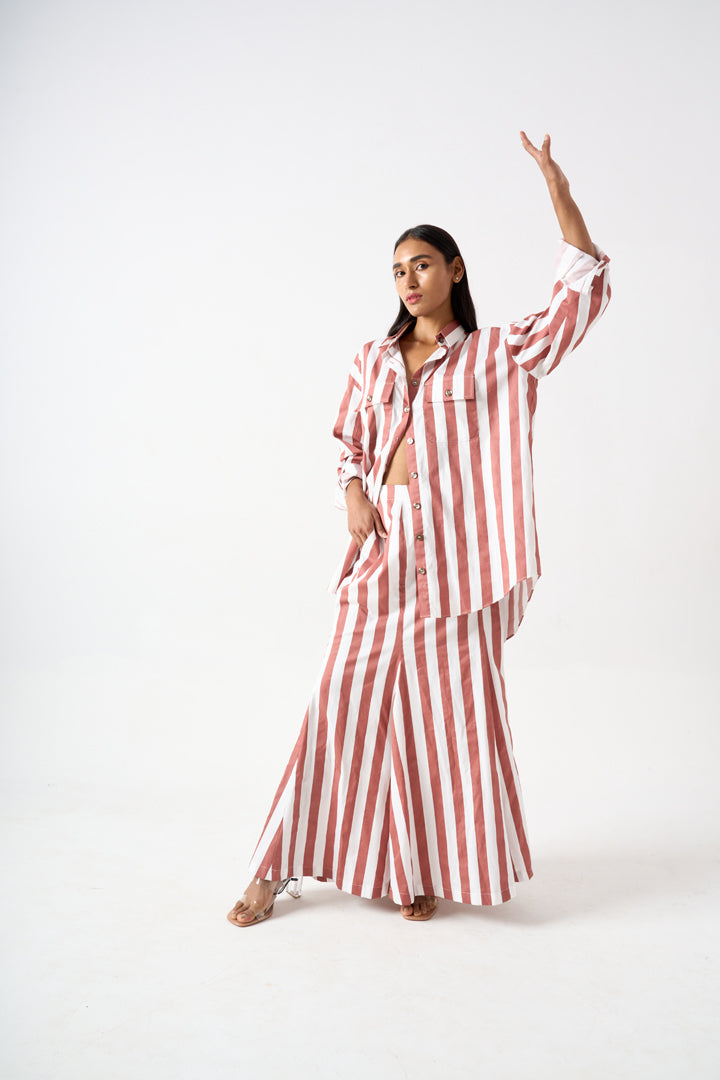 STRIPPED A-LINE FISH CUT FULL LENGTH SKIRT WITH SIDE ZIP AND POCKET DETAIL