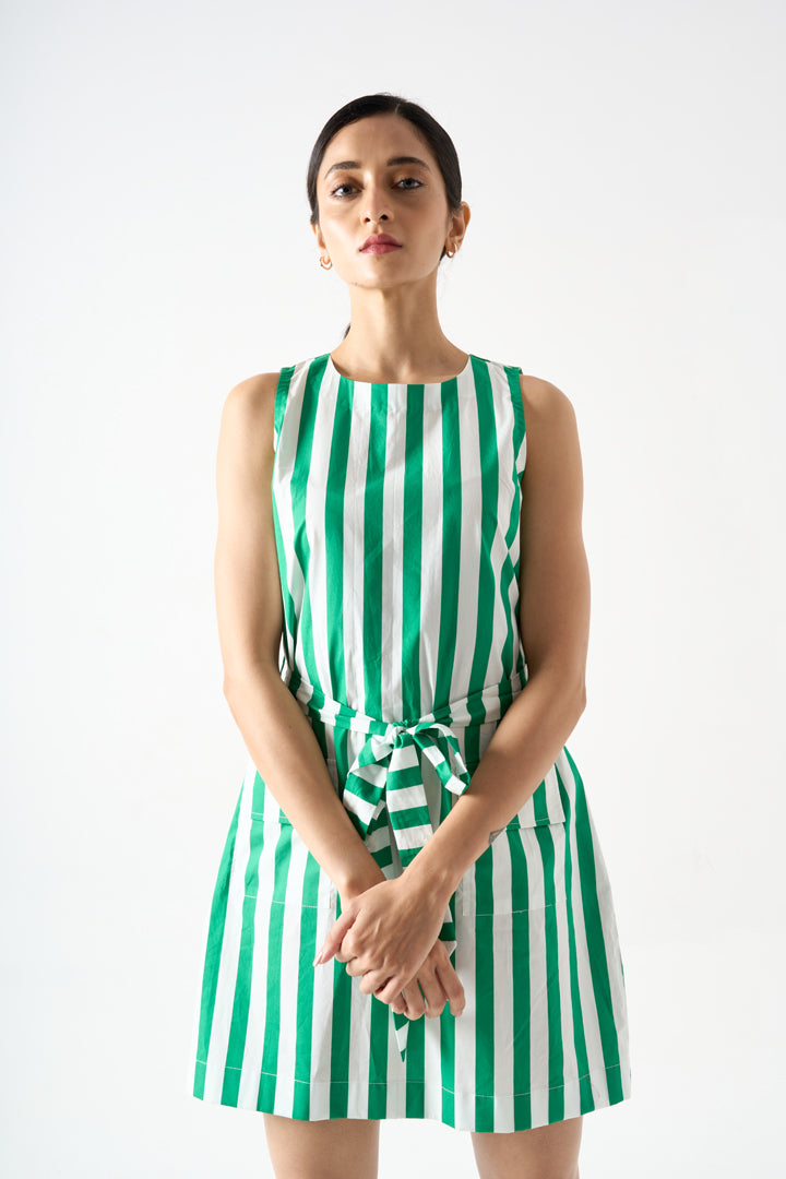 STRIPPED SHORT SLEEVELSS DRESS WITH TIE-UP BELT AND PATCH POCKET DETAILS AND BACK ZIP FASTENER