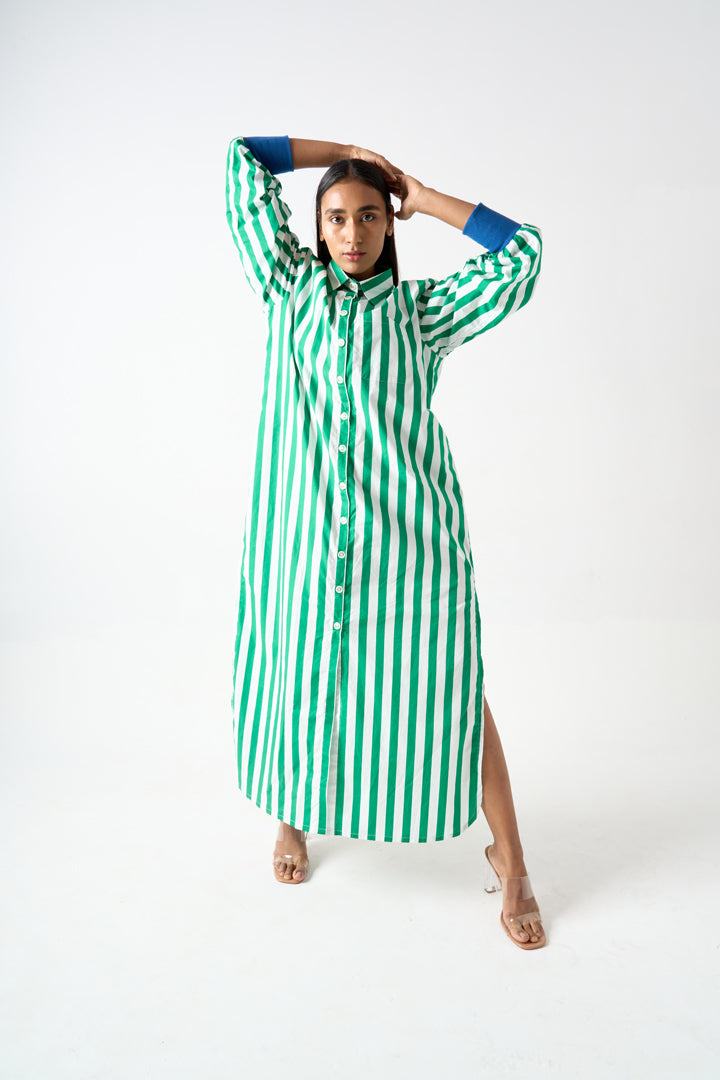STRIPPED LONG SHIRT DRESS WITH COLLAR AND SIDE SLIT WITH CONTRAST RIBBED DETAILS ON THE SLEEVES