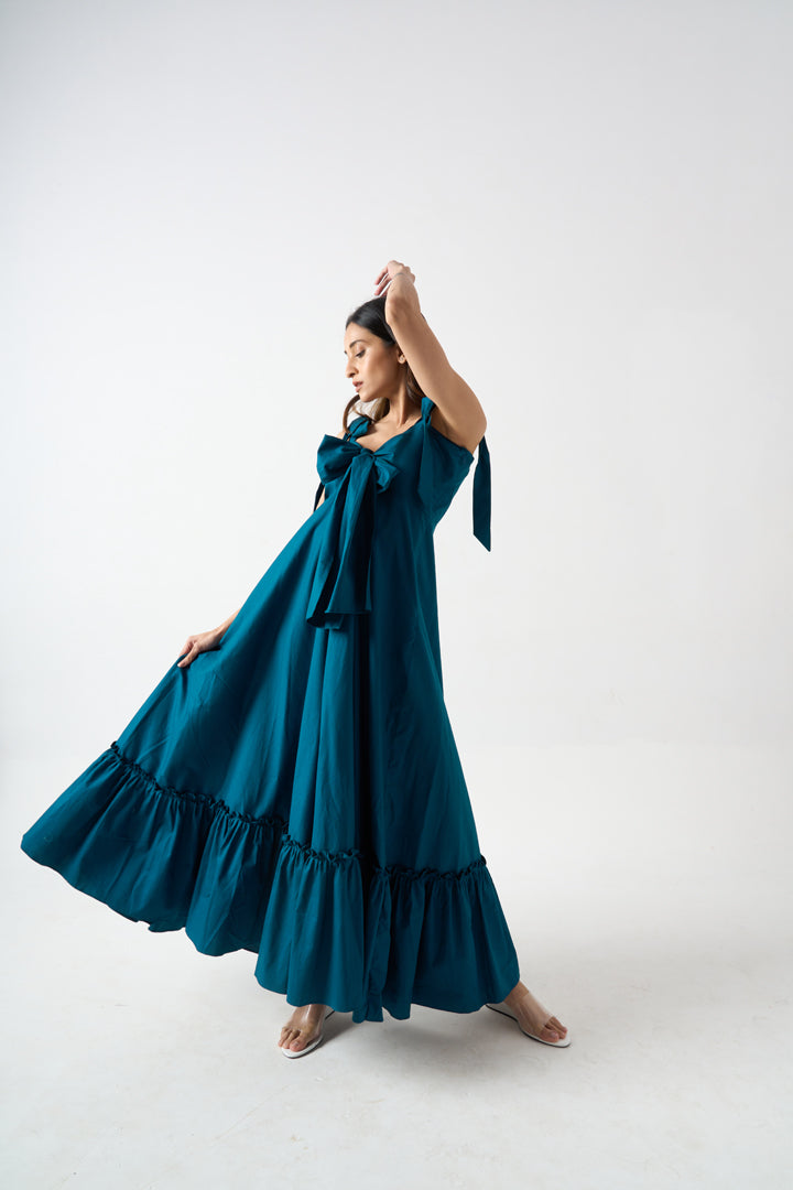 MAXI LENGTH FLARED DRESS WITH SHOULDER AND FRONT TIE-UPS
