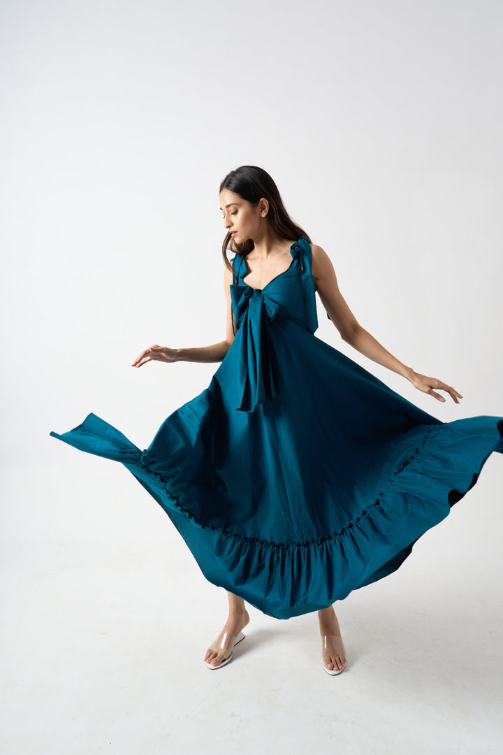 MAXI LENGTH FLARED DRESS WITH SHOULDER AND FRONT TIE-UPS