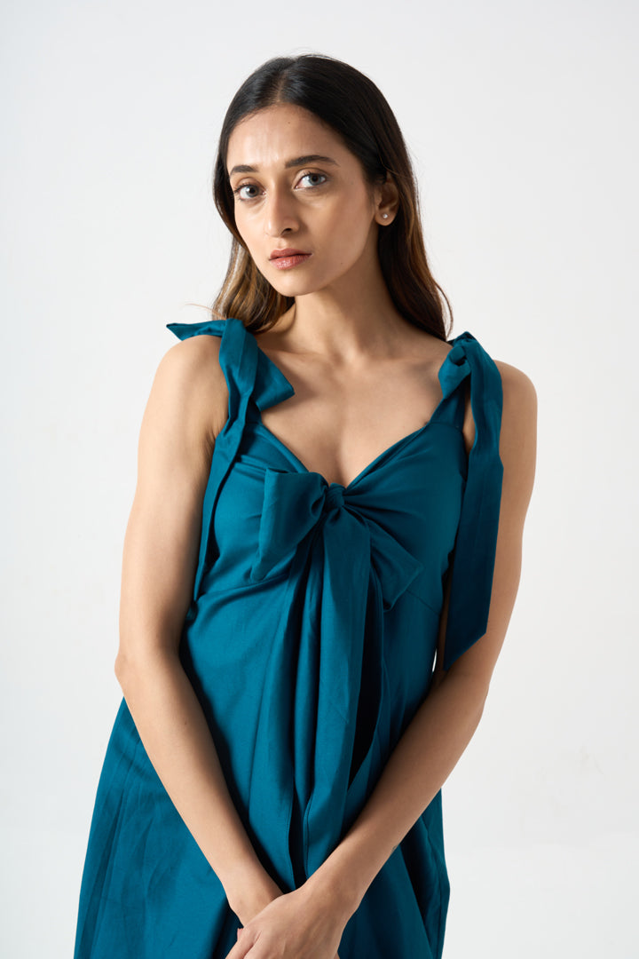 MAXI LENGTH FLARED DRESS WITH SHOULDER AND FRONT TIE-UPS
