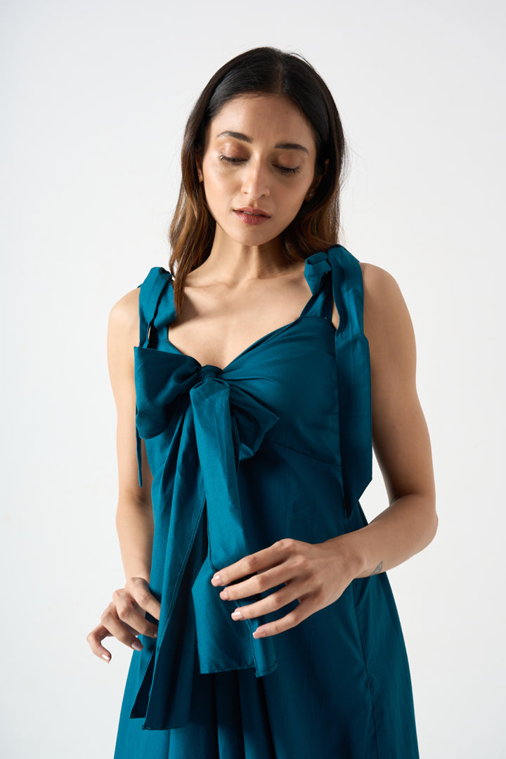MAXI LENGTH FLARED DRESS WITH SHOULDER AND FRONT TIE-UPS