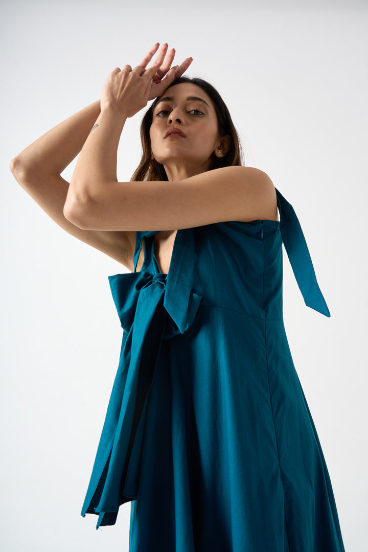 MAXI LENGTH FLARED DRESS WITH SHOULDER AND FRONT TIE-UPS