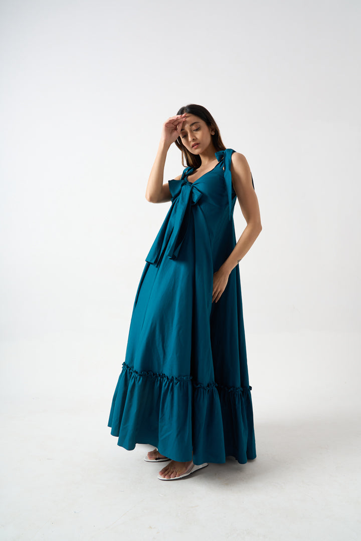 MAXI LENGTH FLARED DRESS WITH SHOULDER AND FRONT TIE-UPS