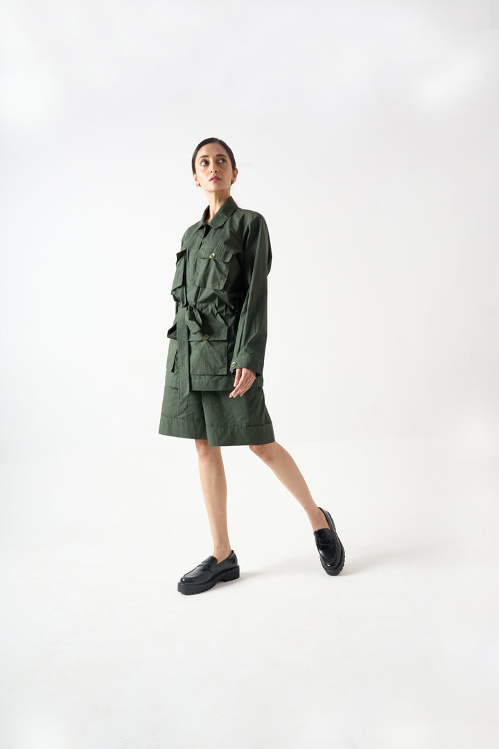 CHINESE COLLAR FULL SLEEVES BLAZER WITH FRONT BUTTON AND POCKET DETAILS AND WAIST TIE-UP WITH KNEE LENGTH SHORTS
