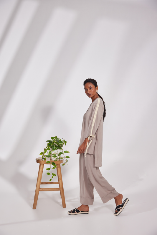 Shirt long Vneck top with 3/4th sleeves and pocket pants